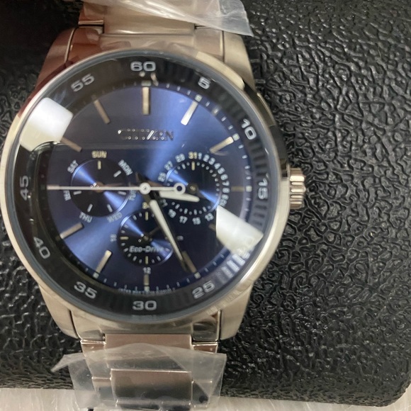 🎉HP x2 🎉 Men’s Citizen Eco-Drive Dress Watch - Picture 7 of 9